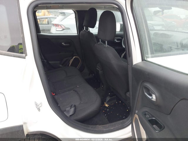 ZACCJAAT3GPC87749 Jeep Renegade Sport