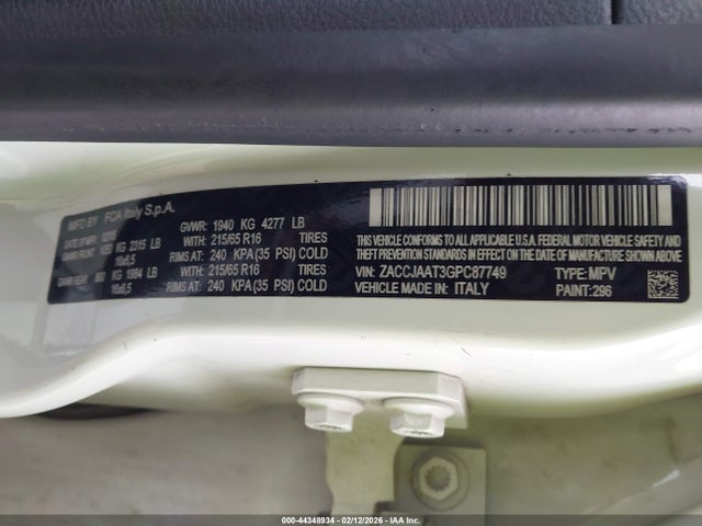 ZACCJAAT3GPC87749 Jeep Renegade Sport
