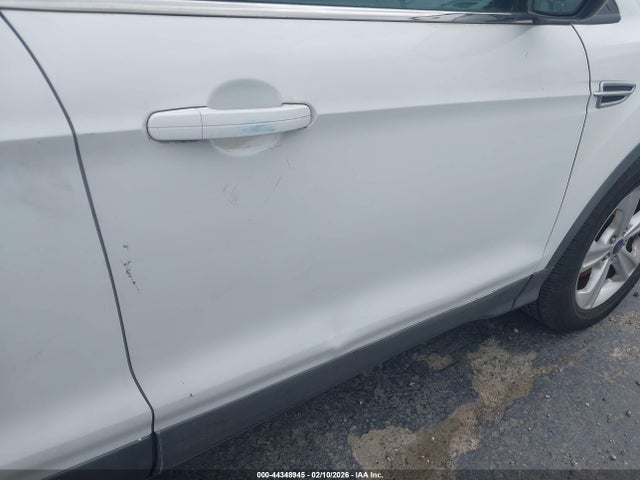 1FMCU0GX1FUA25586 Ford ESCAPE SE