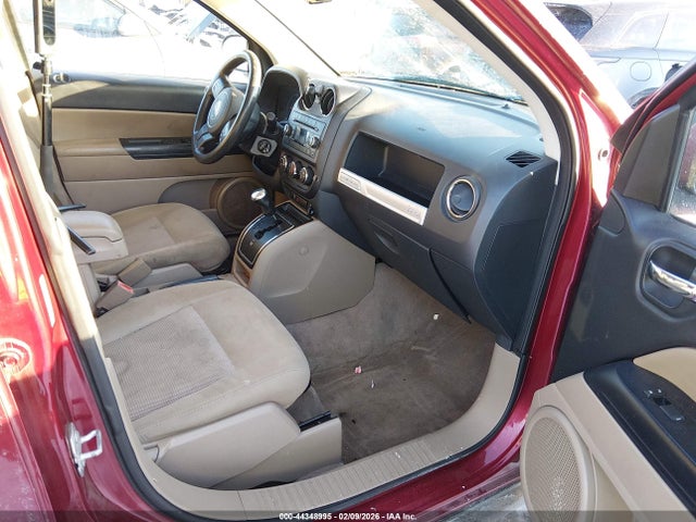 1C4NJCBA9GD688495 Jeep Compass Sport