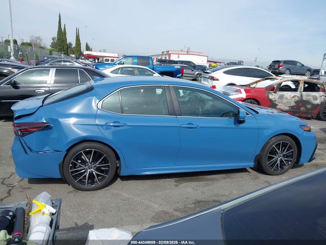 4T1G31AKXRU070120 Toyota Camry Hybrid Se