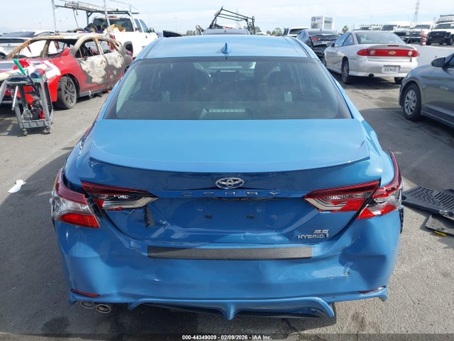 4T1G31AKXRU070120 Toyota Camry Hybrid Se
