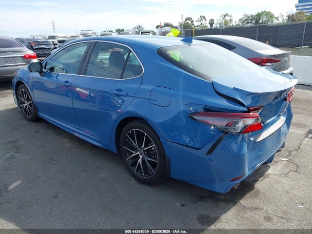 4T1G31AKXRU070120 Toyota Camry Hybrid Se