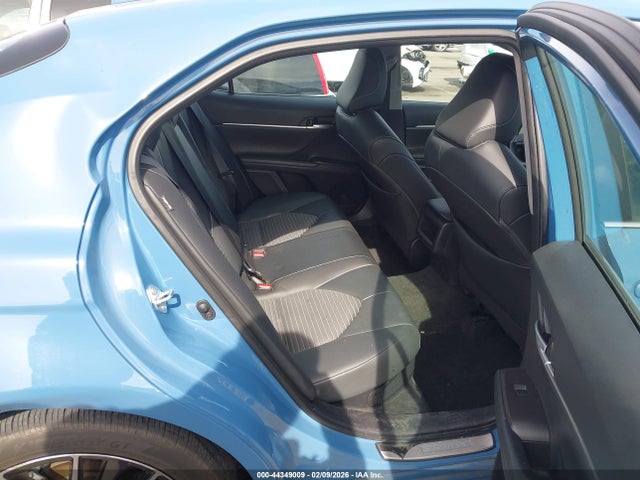 4T1G31AKXRU070120 Toyota Camry Hybrid Se