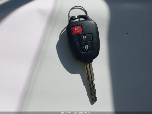 Продажа на аукционе авто 2015 Toyota Prius C One, vin: JTDKDTB33F1097994, номер лота: 44349057