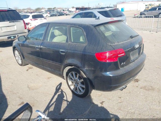 2011 AUDI A3 WAUKFAFMXBA128909 Photo 2