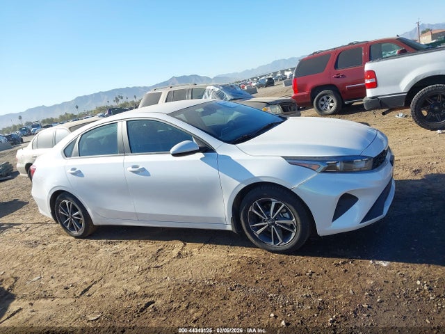 3KPF24AD2PE675167 KIA Forte Lxs