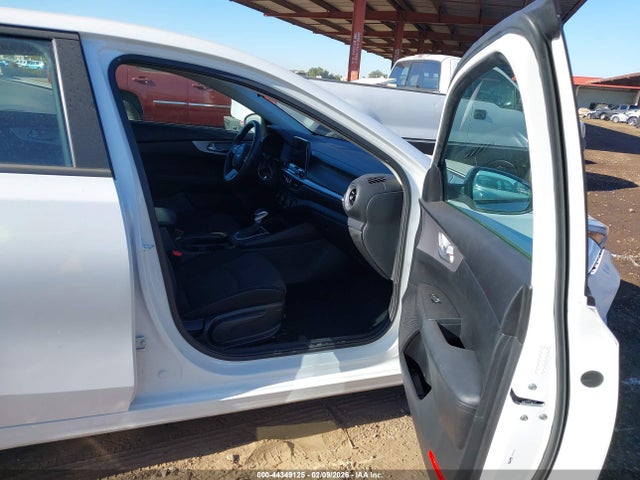 3KPF24AD2PE675167 KIA Forte Lxs