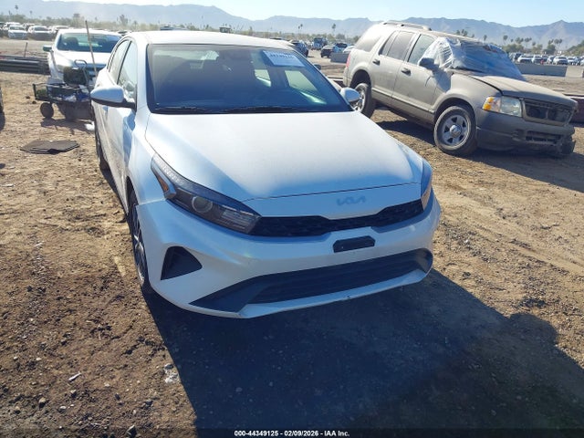 3KPF24AD2PE675167 KIA Forte Lxs