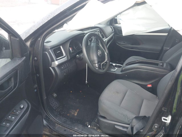 Toyota Highlander Le 2019 5TDZZRFH8KS299557 Image 18