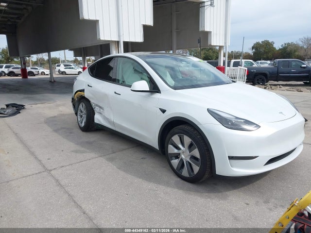 2024 TESLA MODEL Y 7SAYGDEE2RA280013 Photo 0