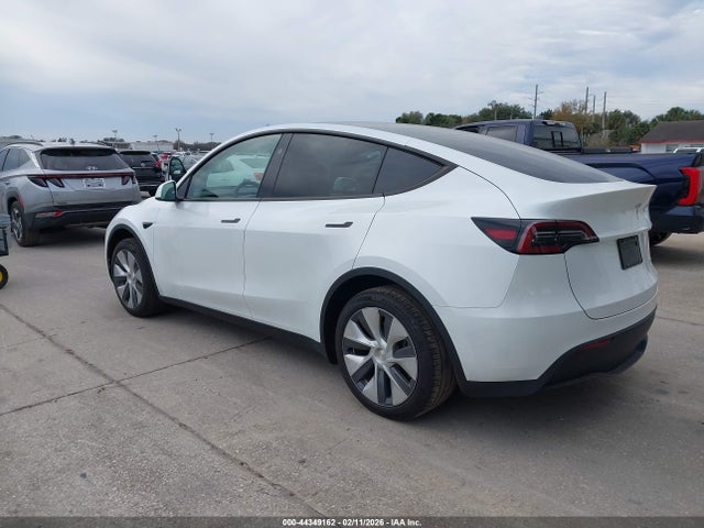 2024 TESLA MODEL Y 7SAYGDEE2RA280013 Photo 2