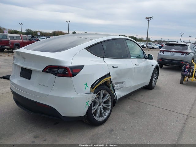 2024 TESLA MODEL Y 7SAYGDEE2RA280013 Photo 3