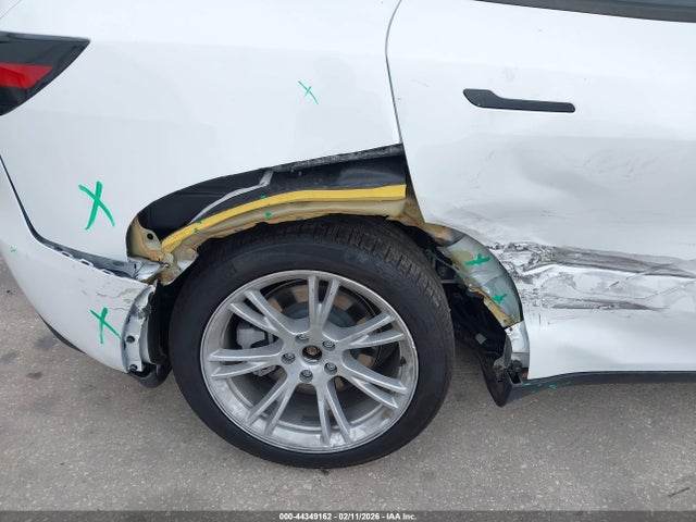 2024 TESLA MODEL Y 7SAYGDEE2RA280013 Photo 5