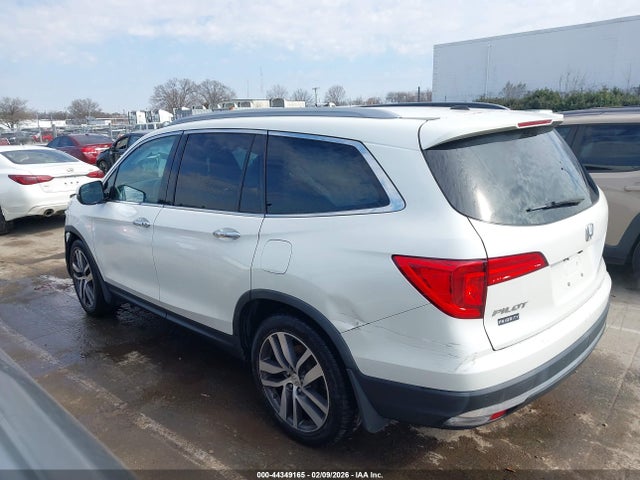 44349165 :رقم المزاد ، 5FNYF5H93HB037901 vin ، 2017 Honda Pilot Touring مزاد بيع