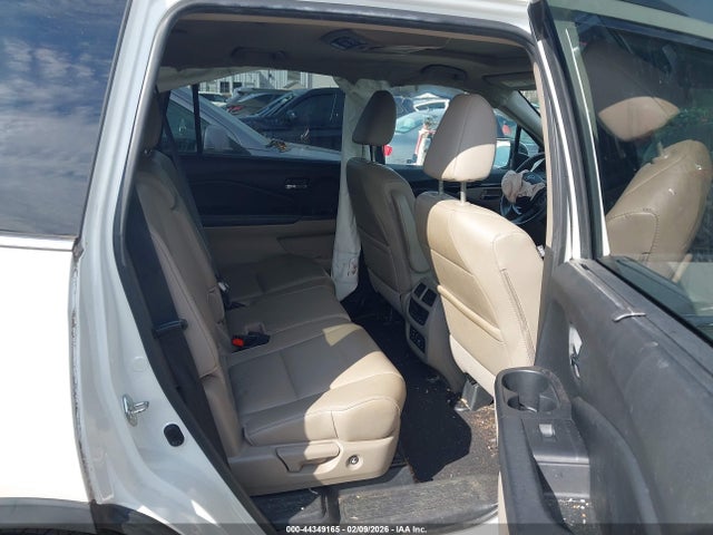 44349165 :رقم المزاد ، 5FNYF5H93HB037901 vin ، 2017 Honda Pilot Touring مزاد بيع