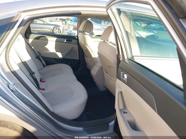 Hyundai Sonata 2016 5NPE24AF7GH397424 Image 8
