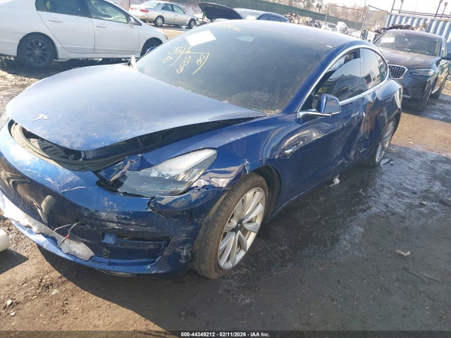 2018 TESLA MODEL 3 5YJ3E1EB1JF133979 Photo 1