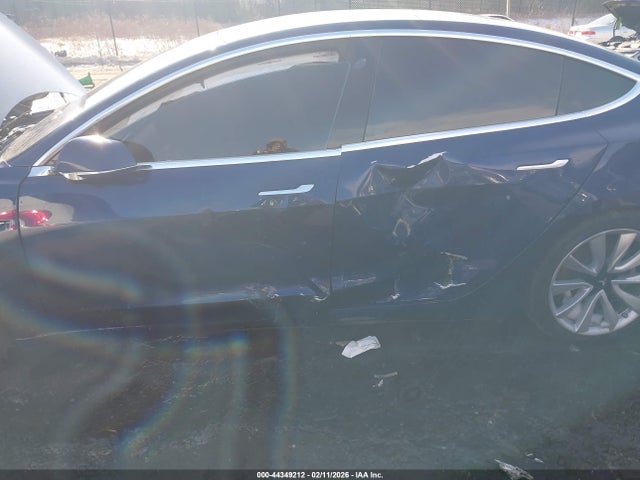 2018 TESLA MODEL 3 5YJ3E1EB1JF133979 Photo 5