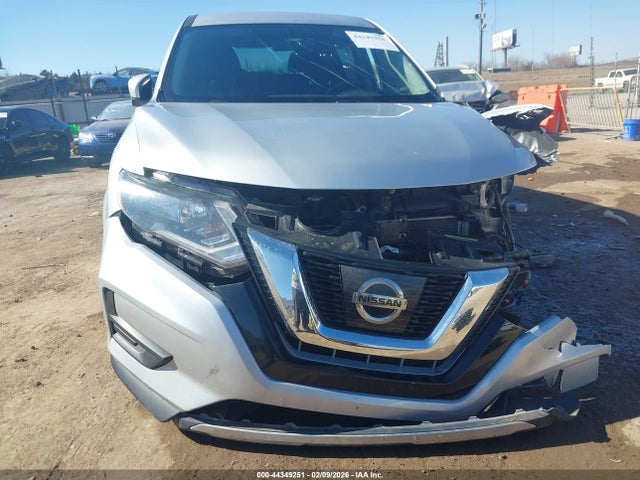 2017 Nissan Rogue S მანქანა იყიდება აუქციონზე, vin: KNMAT2MV6HP611084, აუქციონის ნომერი: 44349251