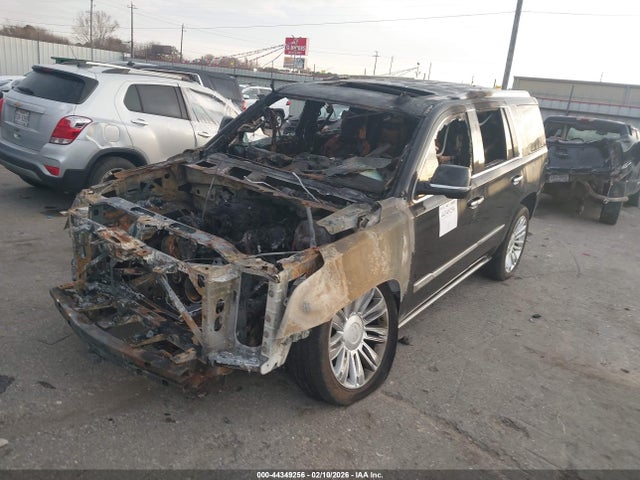 2016 CADILLAC ESCALADE 1GYS4DKJ9GR265865 Photo 1