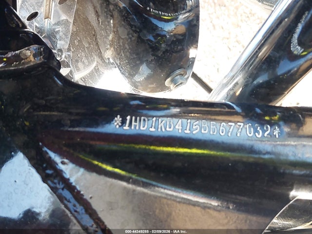 2011 HARLEY-DAVIDSON FLHX 1HD1KB415BB677032 Photo 9