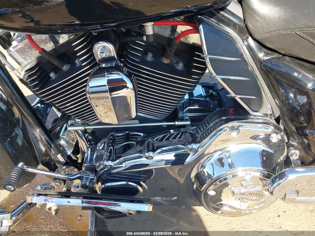 2011 HARLEY-DAVIDSON FLHX 1HD1KB415BB677032 Photo 8