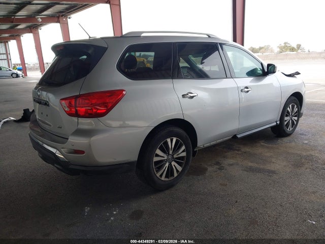 5N1DR2MN3HC685707 Nissan Pathfinder Sv