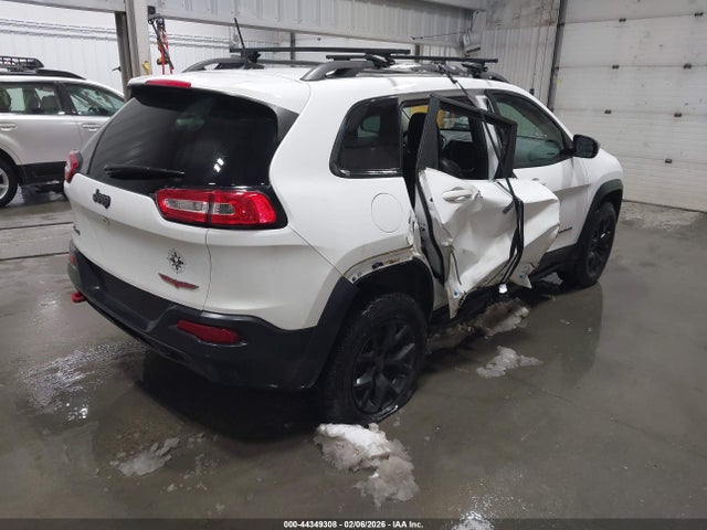 1C4PJMBXXJD582406 Jeep Cherokee Trailhawk 4x4