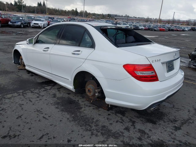 44349337 :رقم المزاد ، WDDGF4HB8DA800707 vin ، 2013 Mercedes-benz C 250 Sport مزاد بيع