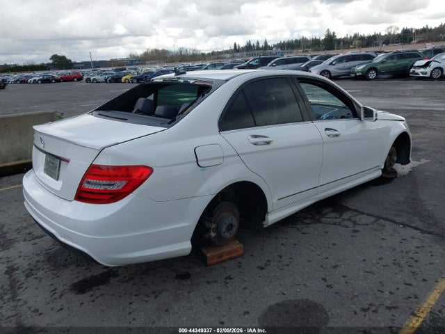 44349337 :رقم المزاد ، WDDGF4HB8DA800707 vin ، 2013 Mercedes-benz C 250 Sport مزاد بيع