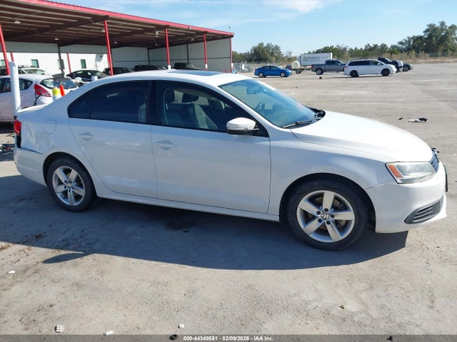 Продаж на аукціоні авто 2011 Volkswagen Jetta 2.0l Tdi, vin: 3VWLL7AJ7BM126308, номер лоту: 44349551