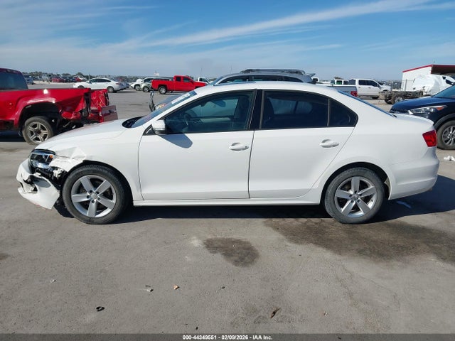 Продаж на аукціоні авто 2011 Volkswagen Jetta 2.0l Tdi, vin: 3VWLL7AJ7BM126308, номер лоту: 44349551