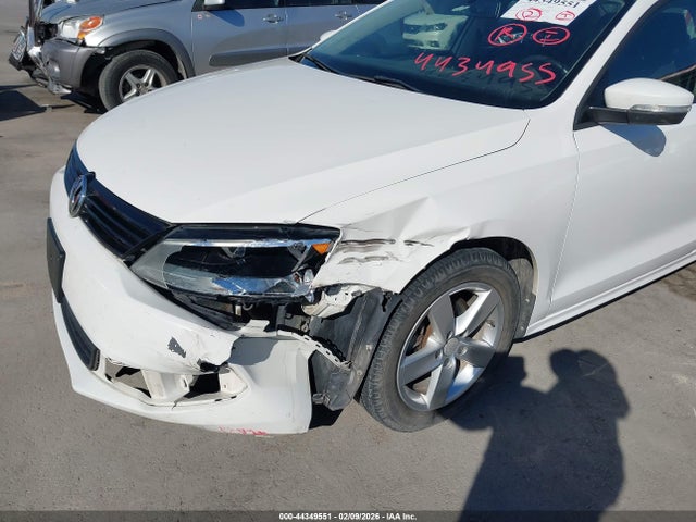 Продаж на аукціоні авто 2011 Volkswagen Jetta 2.0l Tdi, vin: 3VWLL7AJ7BM126308, номер лоту: 44349551