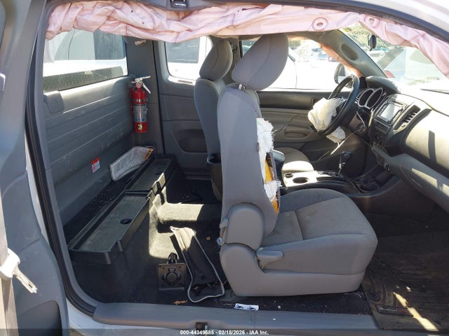 Toyota Tacoma 2015 5TFTX4CN7FX054936 Image 8