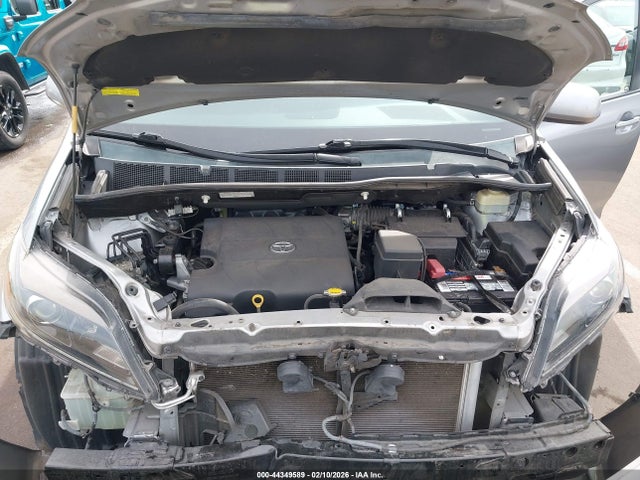 5TDXK3DC2FS585328 Toyota Sienna Se 8 Passenger