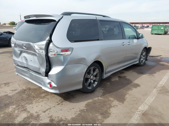 5TDXK3DC2FS585328 Toyota Sienna Se 8 Passenger