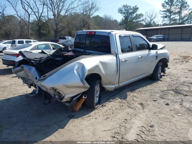 1C6RR7GT2FS693891 RAM 1500 Slt