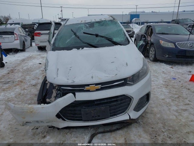 2020 Chevrolet Trax Fwd Ls მანქანა იყიდება აუქციონზე, vin: 3GNCJKSB8LL113729, აუქციონის ნომერი: 44349632