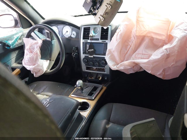 2008 Chrysler 300 Limited მანქანა იყიდება აუქციონზე, vin: 2C3KA33G48H140399, აუქციონის ნომერი: 44349652