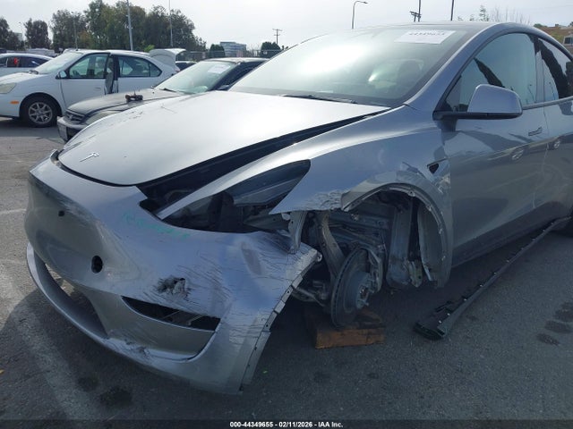 7SAYGDED3SF282286 Tesla Model Y Long Range Dual Motor Rear-wheel Drive