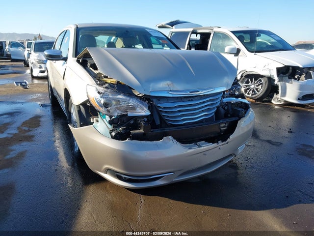Продажа на аукционе авто 2013 Chrysler 200 Limited, vin: 1C3CCBCG1DN702270, номер лота: 44349707