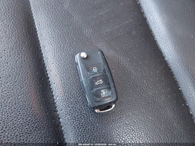 2016 VOLKSWAGEN TIGUAN WVGBV7AXXGW593383 Photo 10