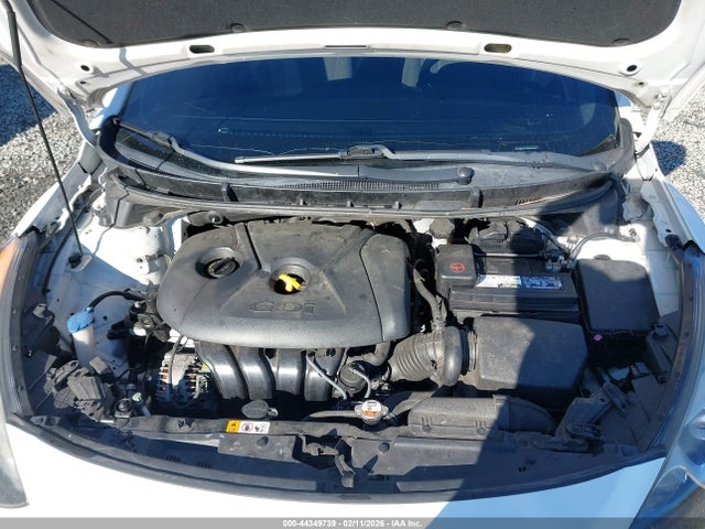 KMHD35LH4GU304549 Hyundai ELANTRA GT