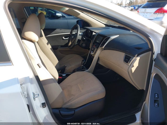 KMHD35LH4GU304549 Hyundai ELANTRA GT