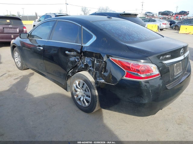 Nissan Altima 2.5 S 2015 1N4AL3AP5FC442522 Image 3
