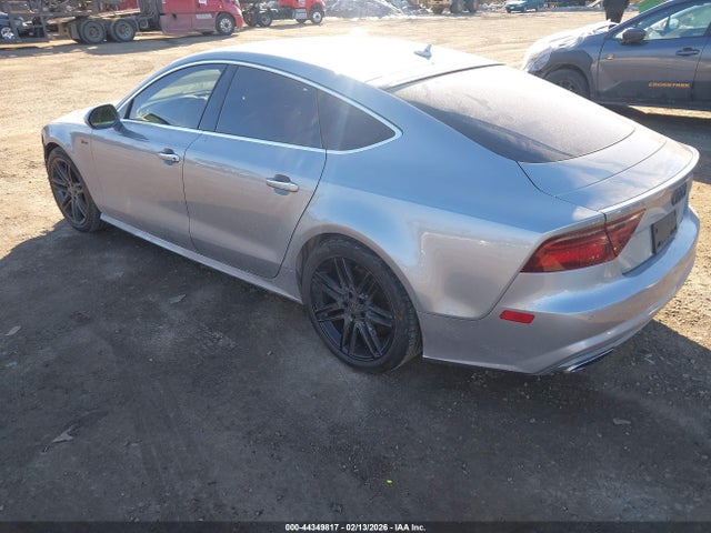 2016 AUDI A7 WAUWGAFC1GN010284 Photo 2