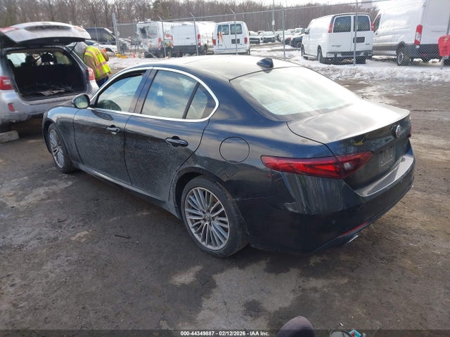 2017 ALFA ROMEO GIULIA ZARFAECN0H7539562 Photo 2