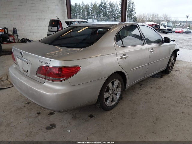 2005 LEXUS ES 330 JTHBA30G255086764 Photo 3
