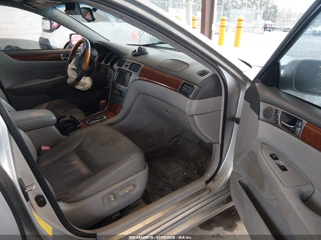 2005 LEXUS ES 330 JTHBA30G255086764 Photo 4